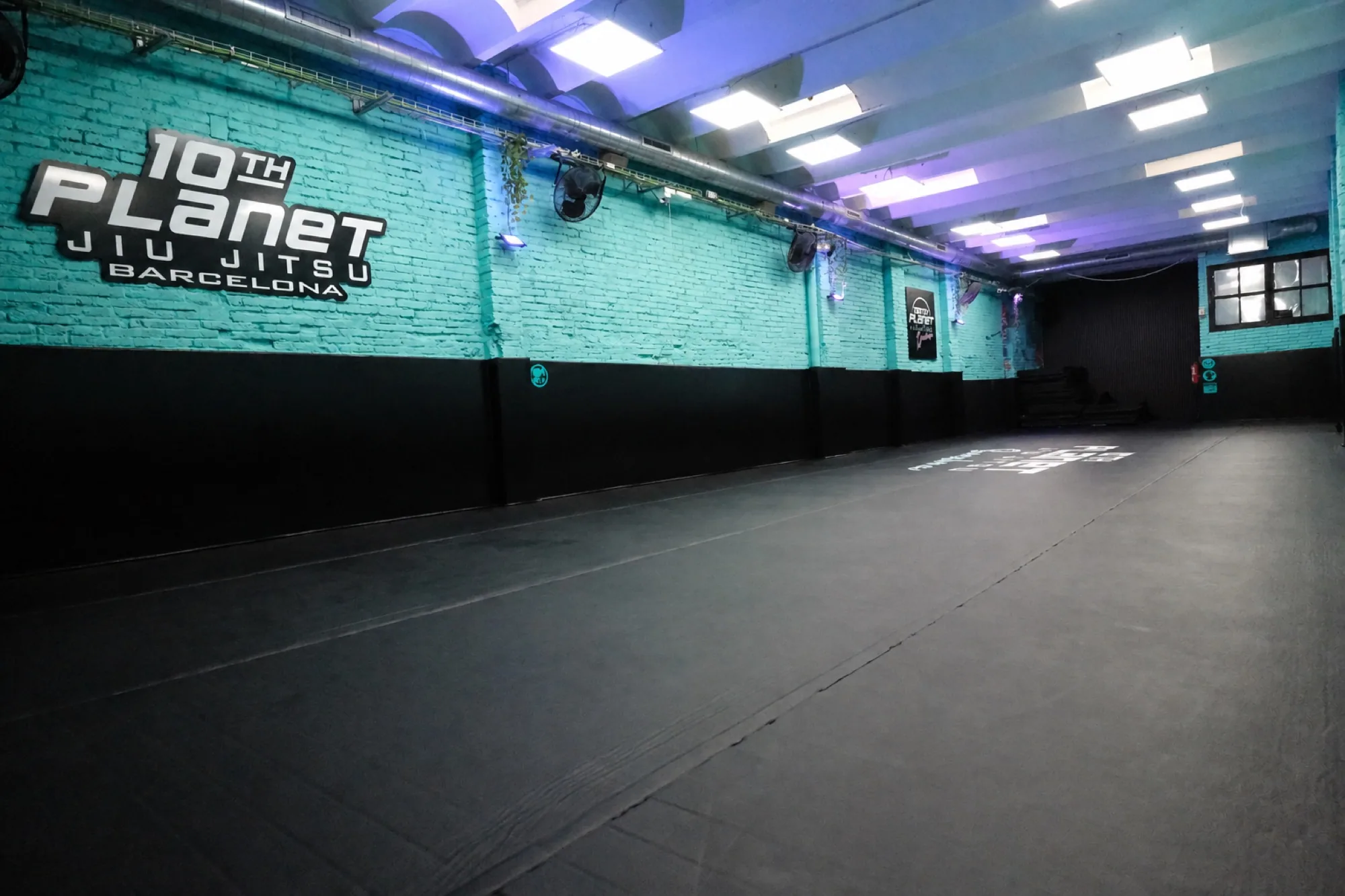 Tatami e instalaciones de 10th Planet Jiu-Jitsu Barcelona